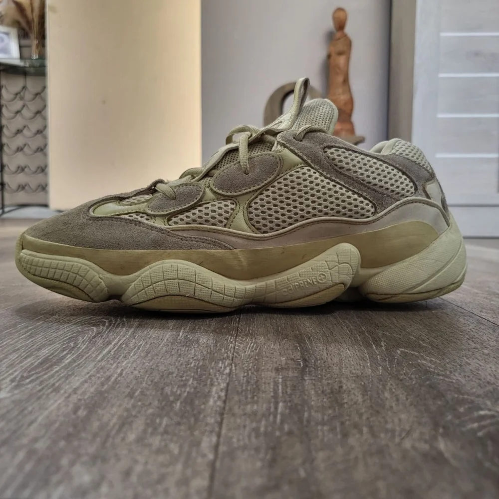 Men's Adidas Yeezy 500‎ Sneakers Beige Size Unknown